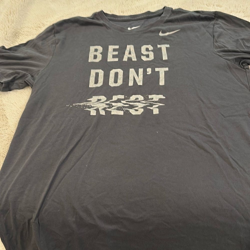 Nike dry fit size large dark gray